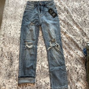 NWT Distressed High Rise Boyfriend Straight Jeans